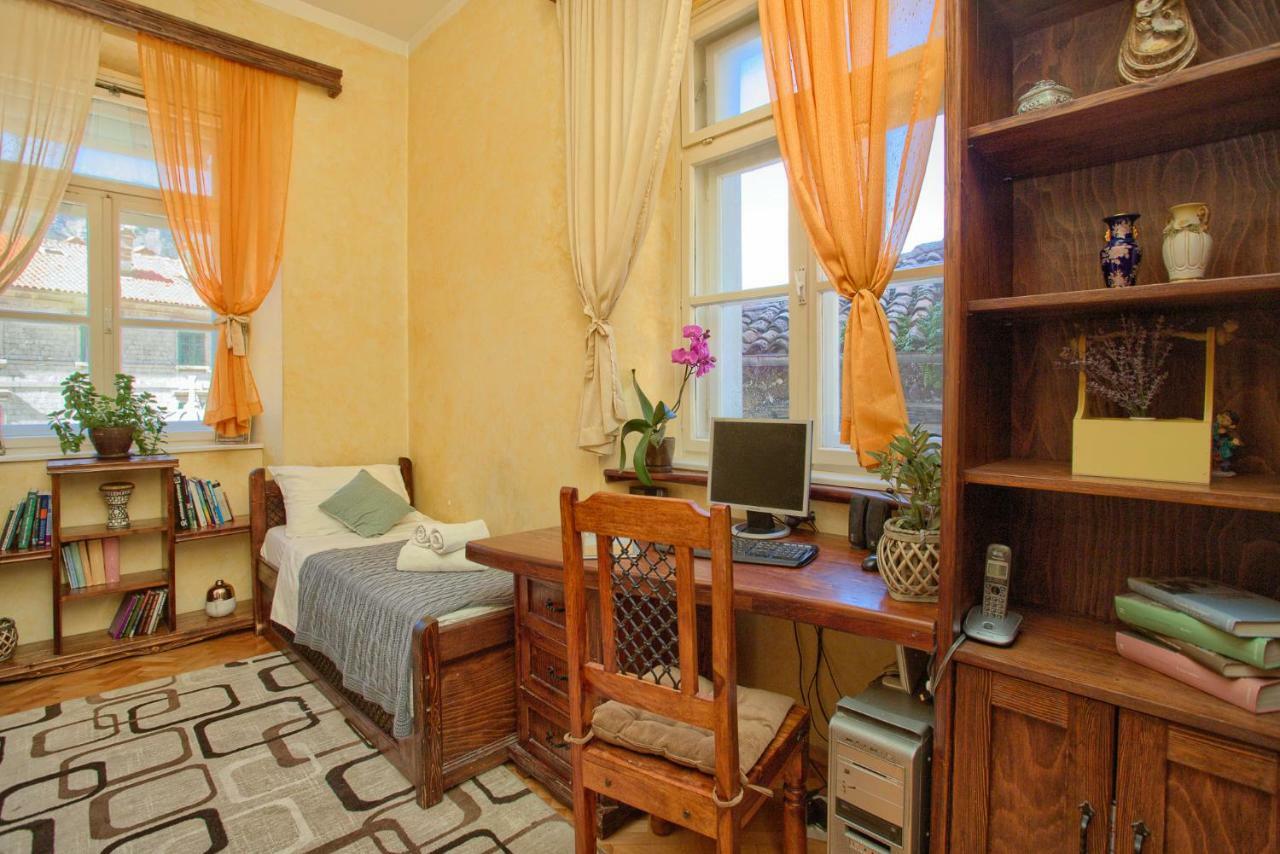 Apartment Old Town Finest Котор Екстер'єр фото